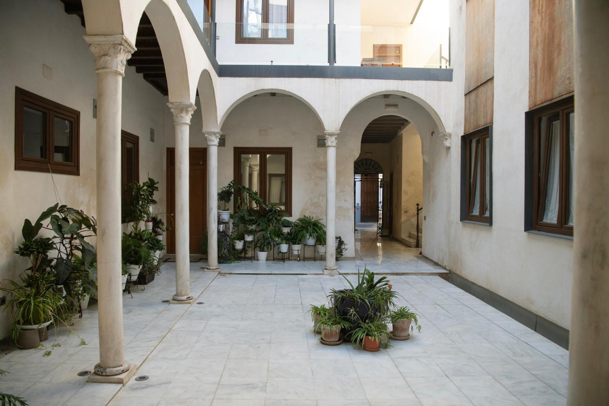 Casa Palacio Bustos Tavera เซบีญา ภายนอก รูปภาพ